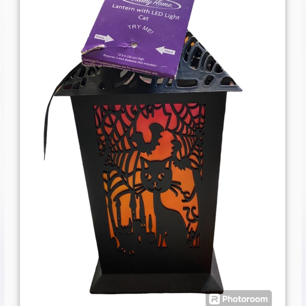 Holiday Home Halloween decoration.‎ With LED cat design.